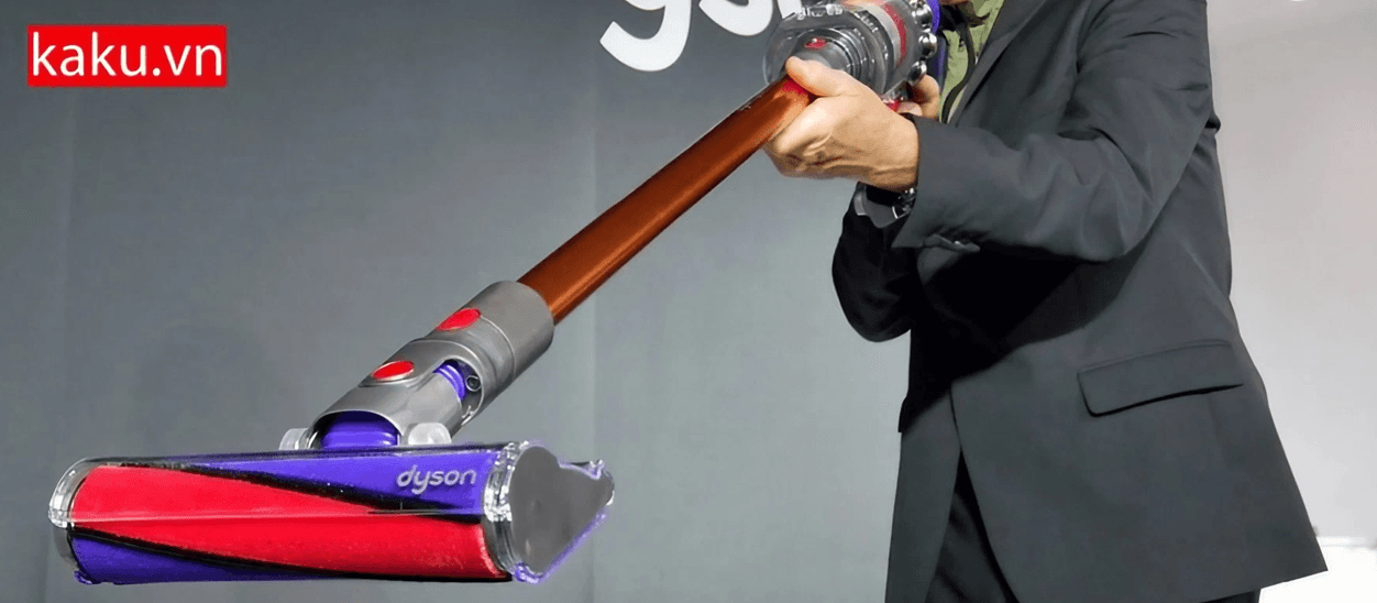 Tận hưởng không gian sạch sẽ với máy hút bụi Dyson V15. 3 máy hút bụi Dyson V15