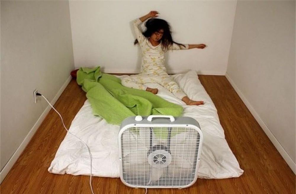 Cách sử dụng quạt điện trong nhà không bị mệt mỏi