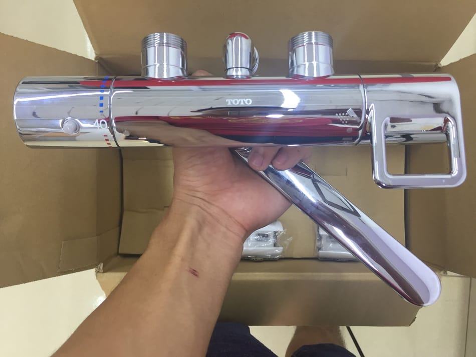 Sen tắm TOTO khống chế nhiệt độ và matxa tại bát sen TMGG40J 6 Sen tắm TOTO khống chế nhiệt độ và matxa tại bát sen TMGG40J - Hình ảnh 6