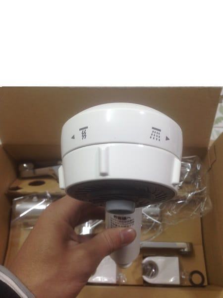 Sen tắm TOTO khống chế nhiệt độ và matxa tại bát sen TMGG40J 3 Sen tắm TOTO khống chế nhiệt độ và matxa tại bát sen TMGG40J - Hình ảnh 3