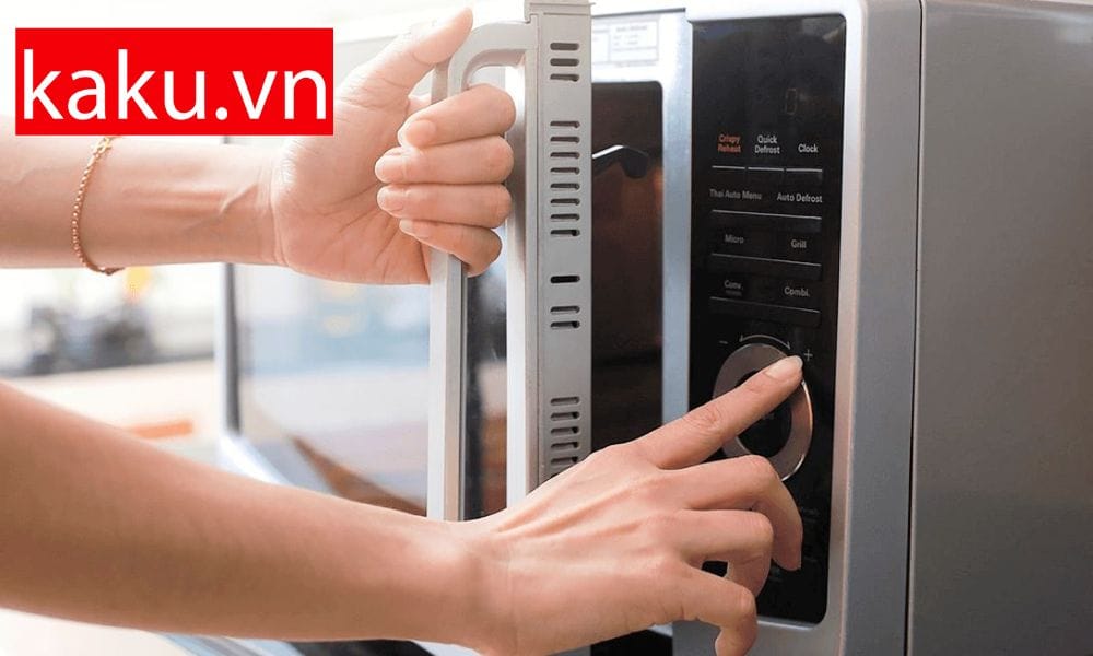 Lò vi sóng bị nhiễm điện ? Nguyên nhân và cách khắc phục. 2 Lò vi sóng bị nhiễm điện ? Nguyên nhân và cách khắc phục.