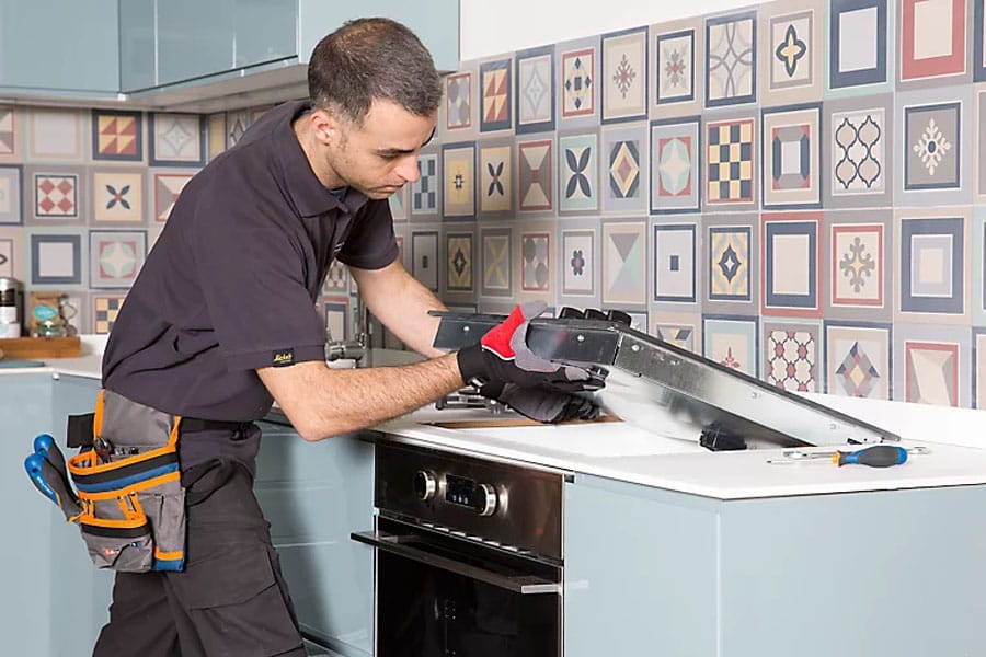 Bếp từ bị nứt mặt kính và cách khắc phục