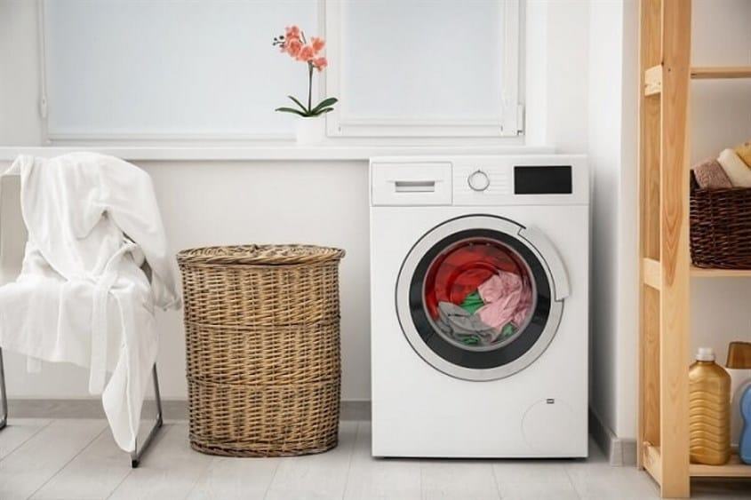 Đặt tủ ở những nơi khô thoáng, tránh ẩm thấp và nơi có ánh nắng trực tiếp chiếu vào Đặt tủ ở những nơi khô thoáng, tránh ẩm thấp và nơi có ánh nắng trực tiếp chiếu vào