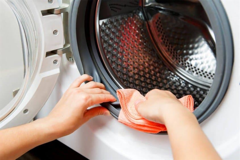 Vệ sinh máy định kỳ 2-3 lần 1 tháng giúp máy giặt không bị nấm mốc Vệ sinh máy định kỳ 2-3 lần 1 tháng giúp máy giặt không bị nấm mốc