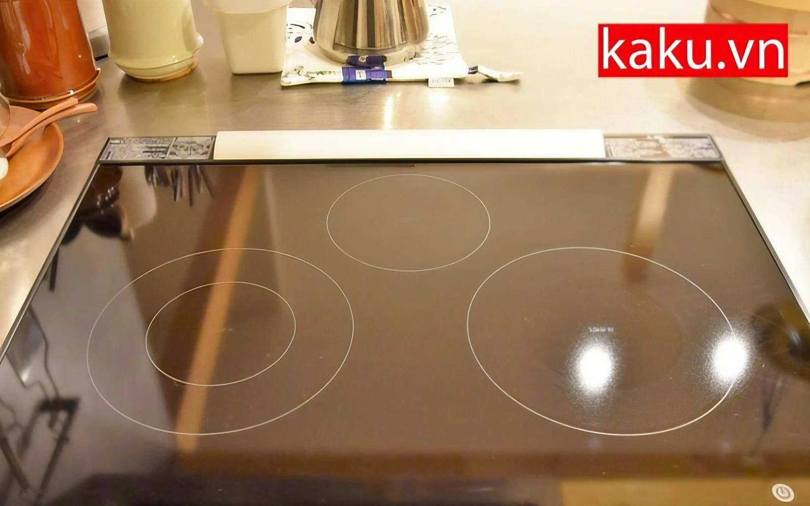 Bếp từ Đức hay Nhật đâu mới là xu thế hiện nay. 5 Bếp từ Nhật - Kết hợp giữa sự sáng tạo và truyền thống