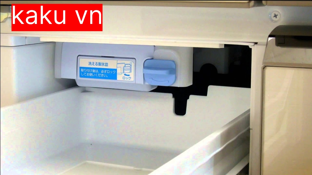 [Hướng dẫn cách vệ sinh] khay đá rơi tự động tủ lạnh Hitachi nội địa Nhật