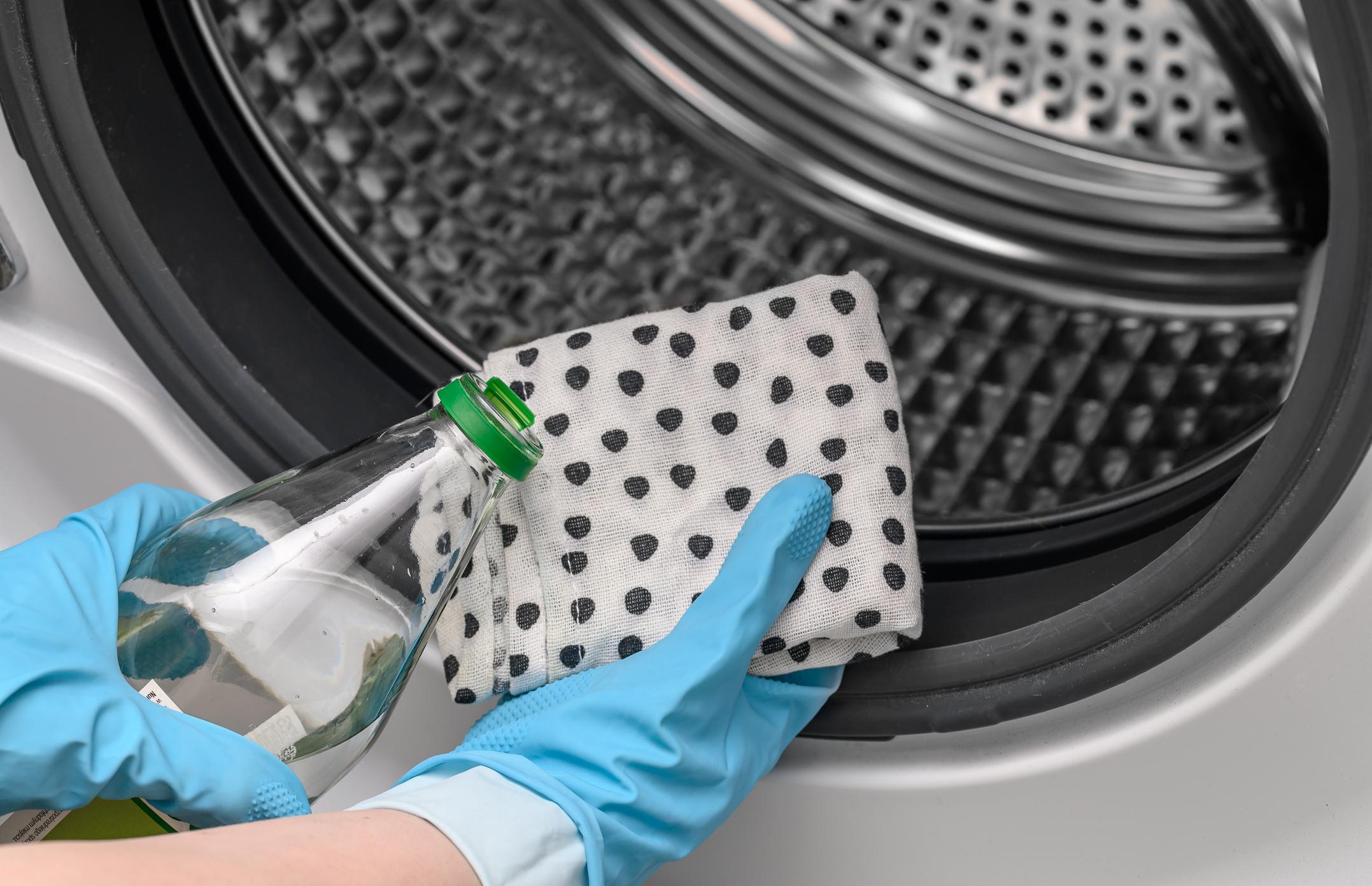 Hướng dẫn sử dụng máy giặt Hitachi BD-SG100GL-W 5 Clean the washing machine, wash the rubber parts and nooks with white vinegar