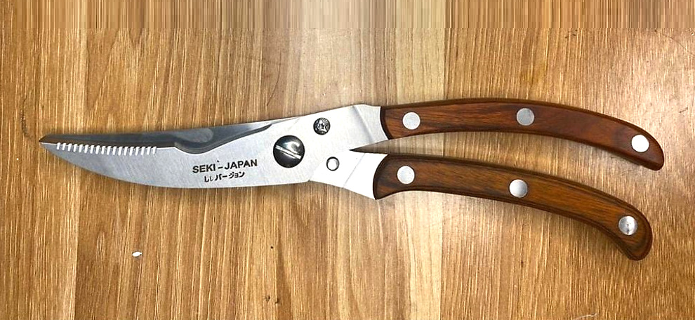Kéo cắt gà Seki-Japan cán gỗ hương 2 Kéo cắt gà Seki-Japan cán gỗ hương
